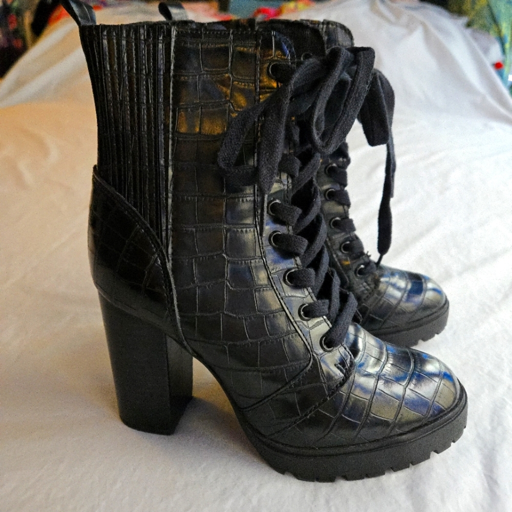 Steve Madden Lead Faux Croc Latch Lace Up Boots Black - 7